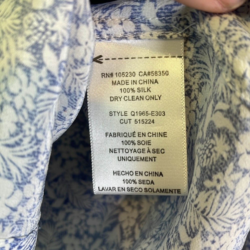 EQUIPMENT FEMME SILK BUTTON DOWN XS - Picture 6 of 7